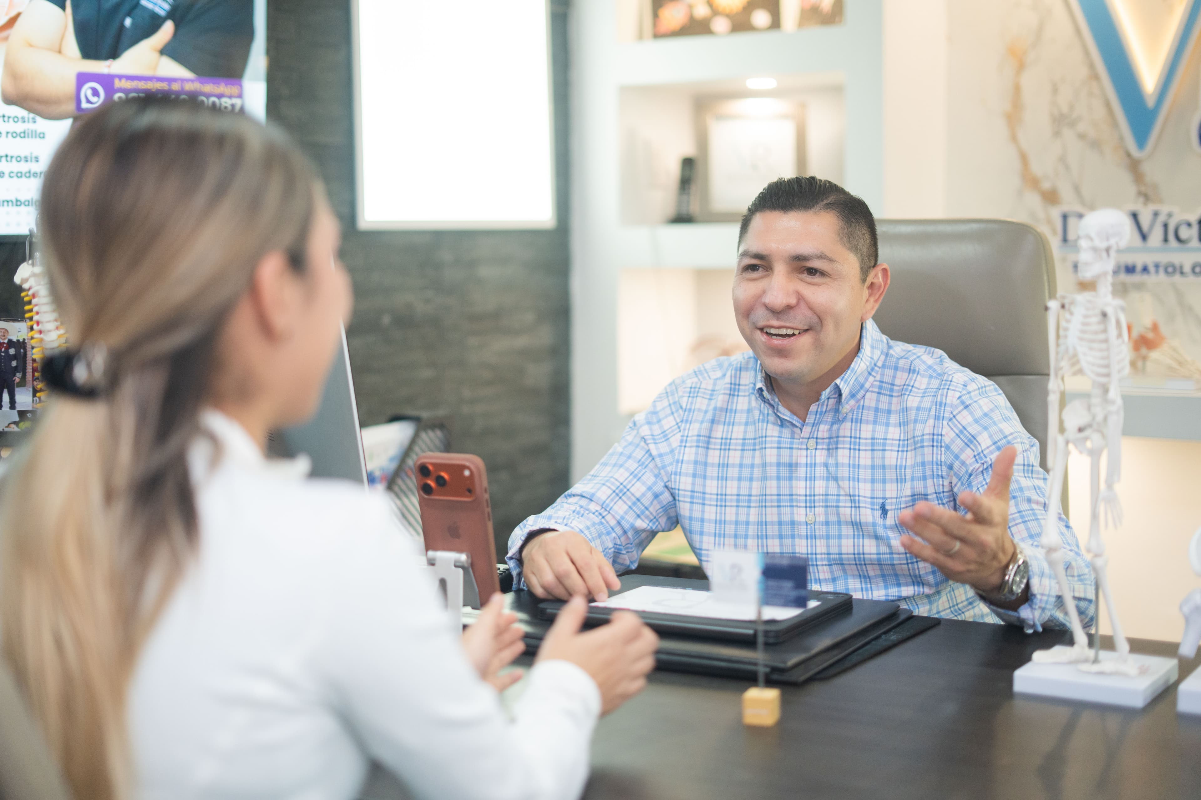 Instalaciones modernas del consultorio del Dr. Victor Robles